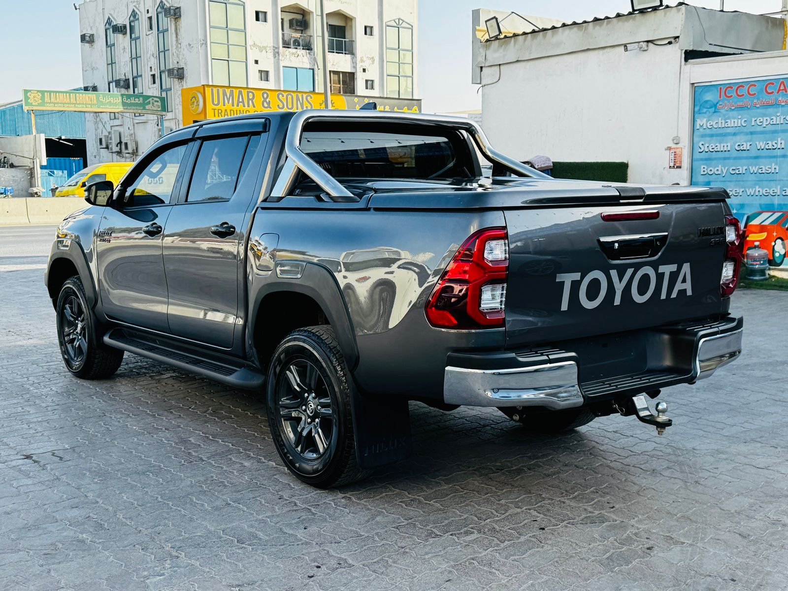 Toyota Hilux SR5 2023 Key Start Grey image